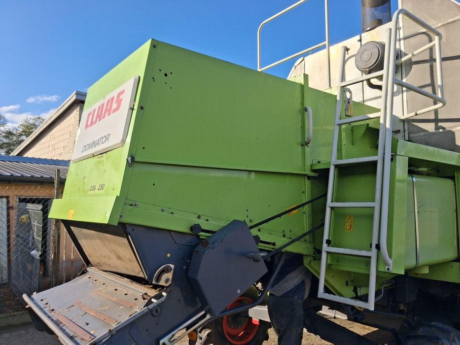 Kombajn claas dominator 150 avero tucano