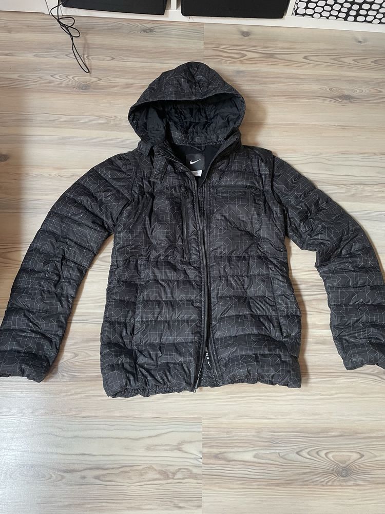 Kurtka Nike chlopieca roz S 164