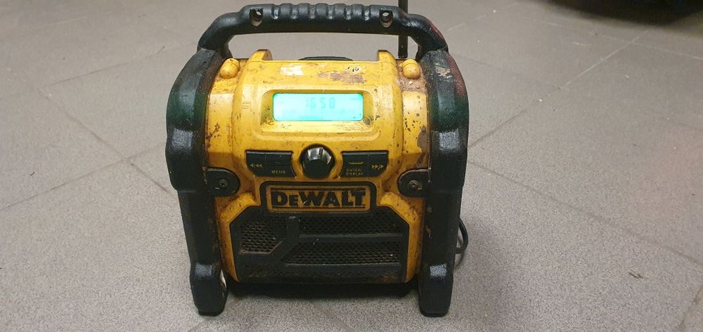 Radio Dewalt 18v DCR020