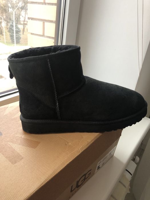 Угги  чоловічи  з лазерним напиленням. Орігінал.