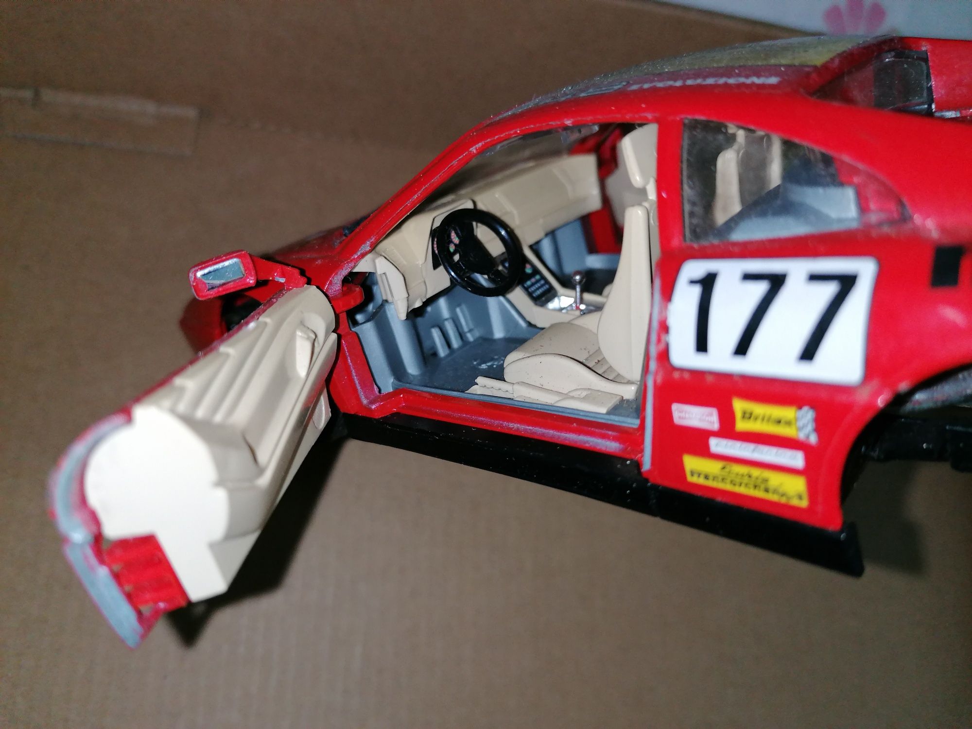 Ferrari 348 da BURAGO escala 1:24