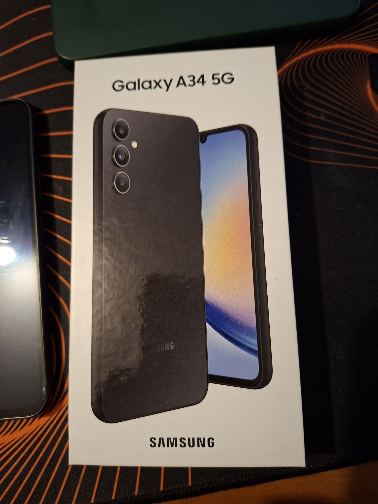 Samsung A34 5G z ochraniaczem