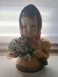 Busto menina com flores