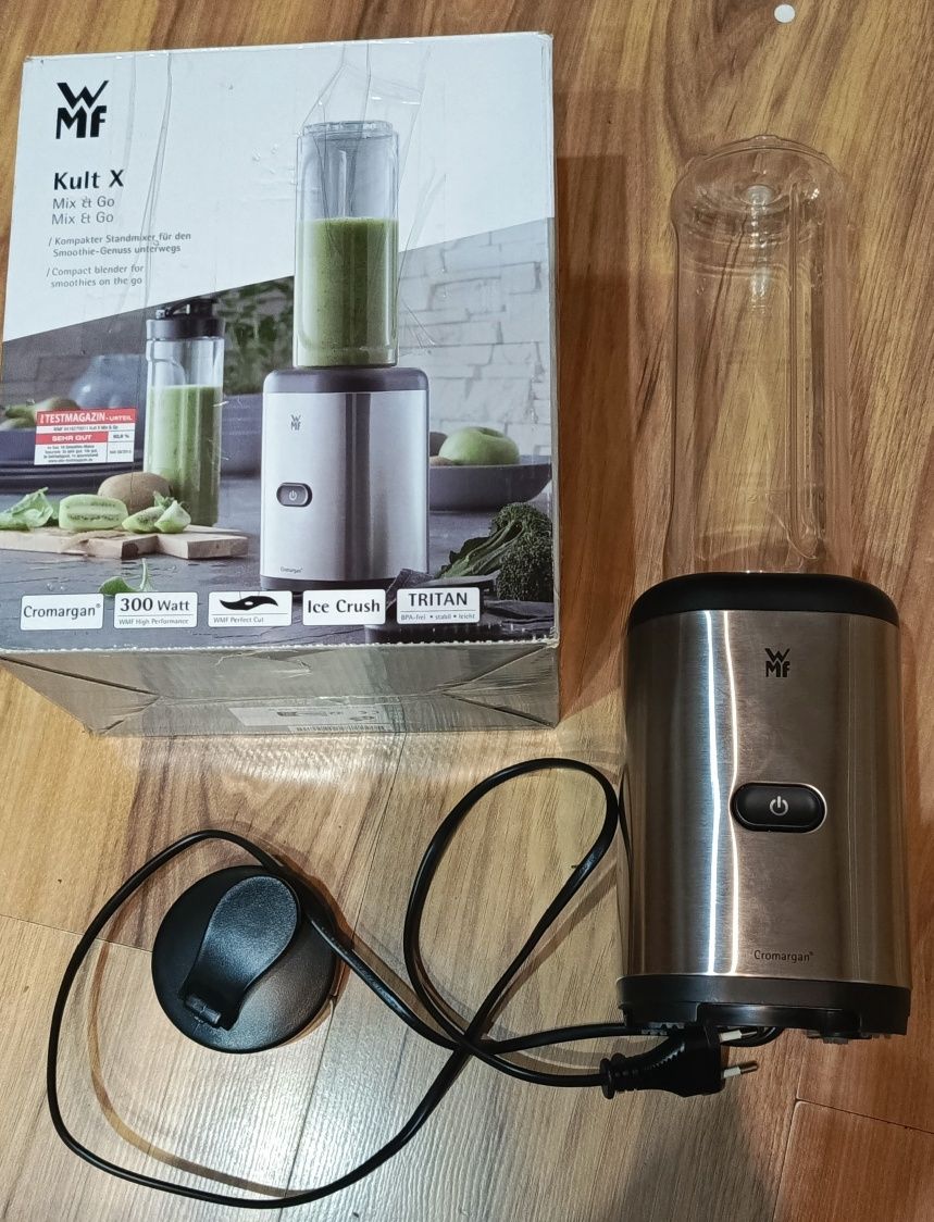 Blender kielichowy WMF KULT X Mix & Go z bidonem.