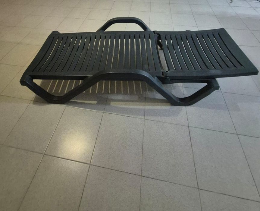 Espreguiçadeira praticamente nova
