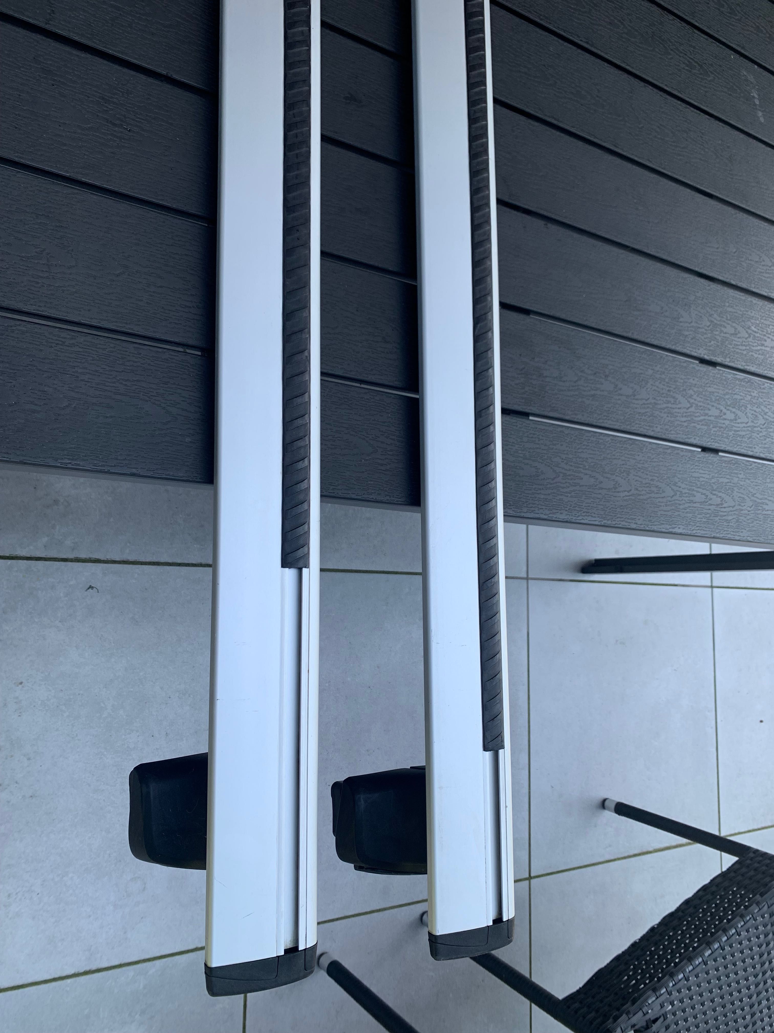 Belki dachowe Thule WingBar + stopy + kit dopasowujący