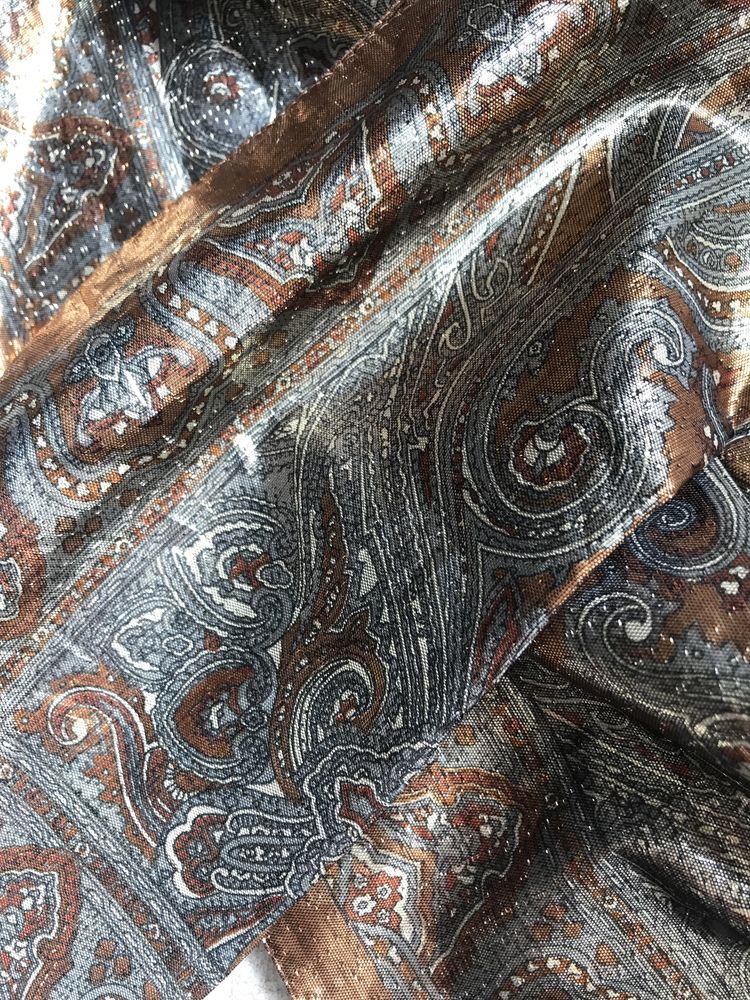 Metaliczny szaliczek apaszka florystyczny wzór