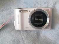 Nowy kompaktowy aparat fotograficzny Samsung z etui