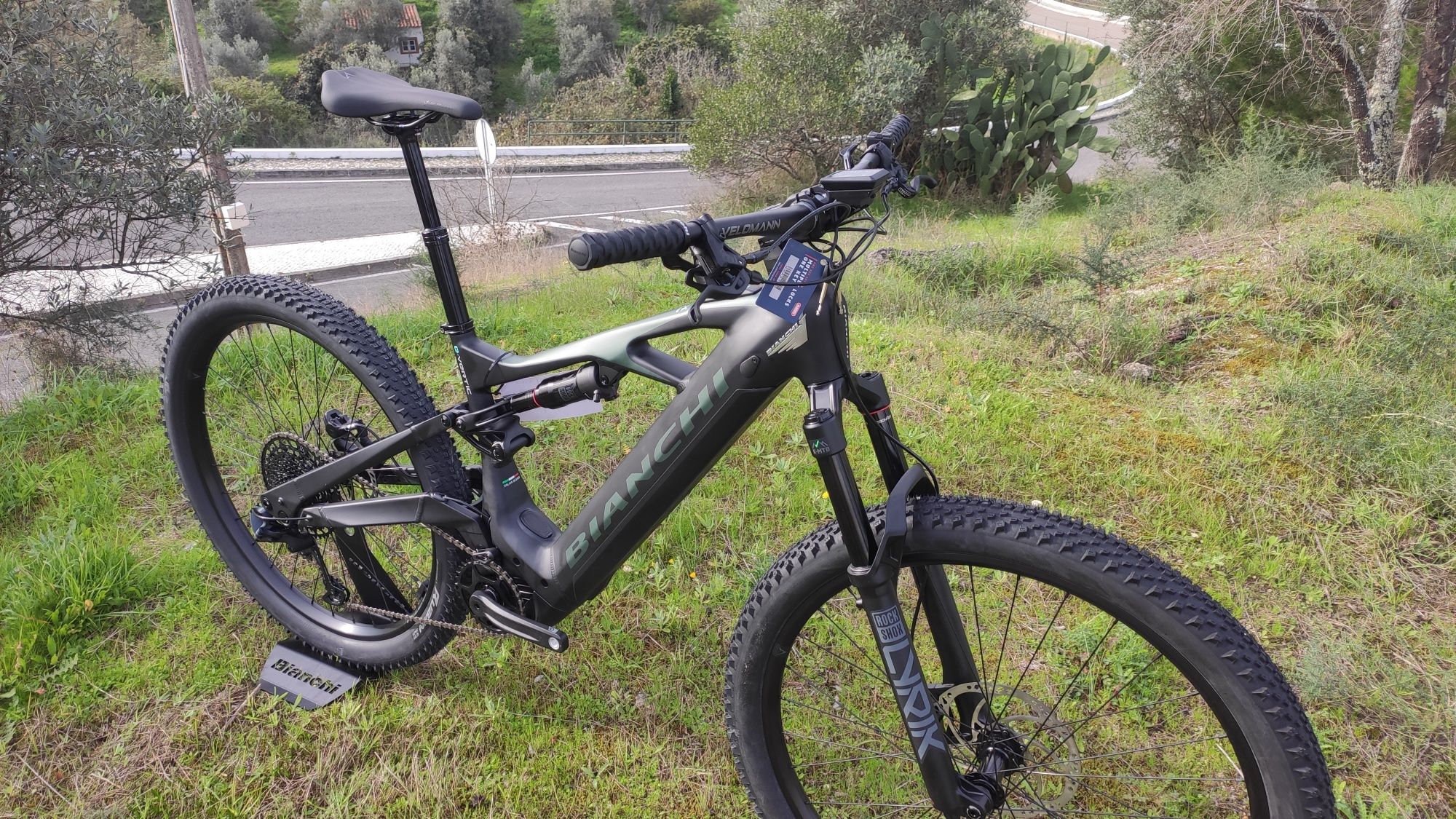 E-Bikes Novas Bianchi E-Vertic FX-TYPE