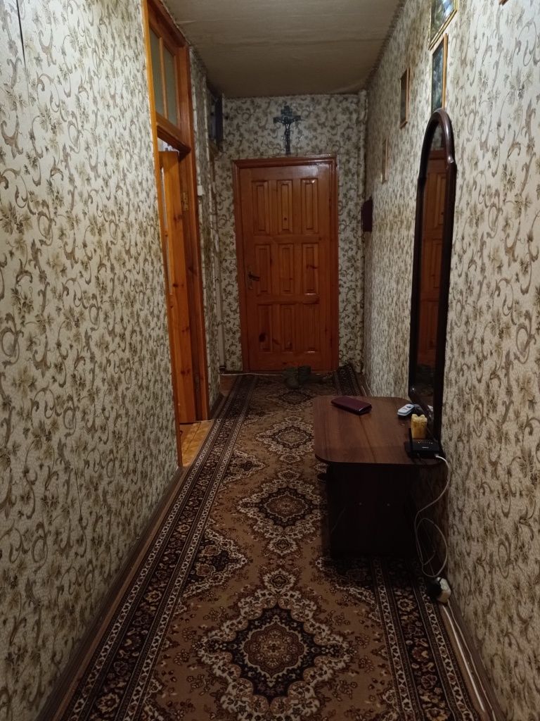 Продам 3-кімнатну квартиру в центрі Чугуєва