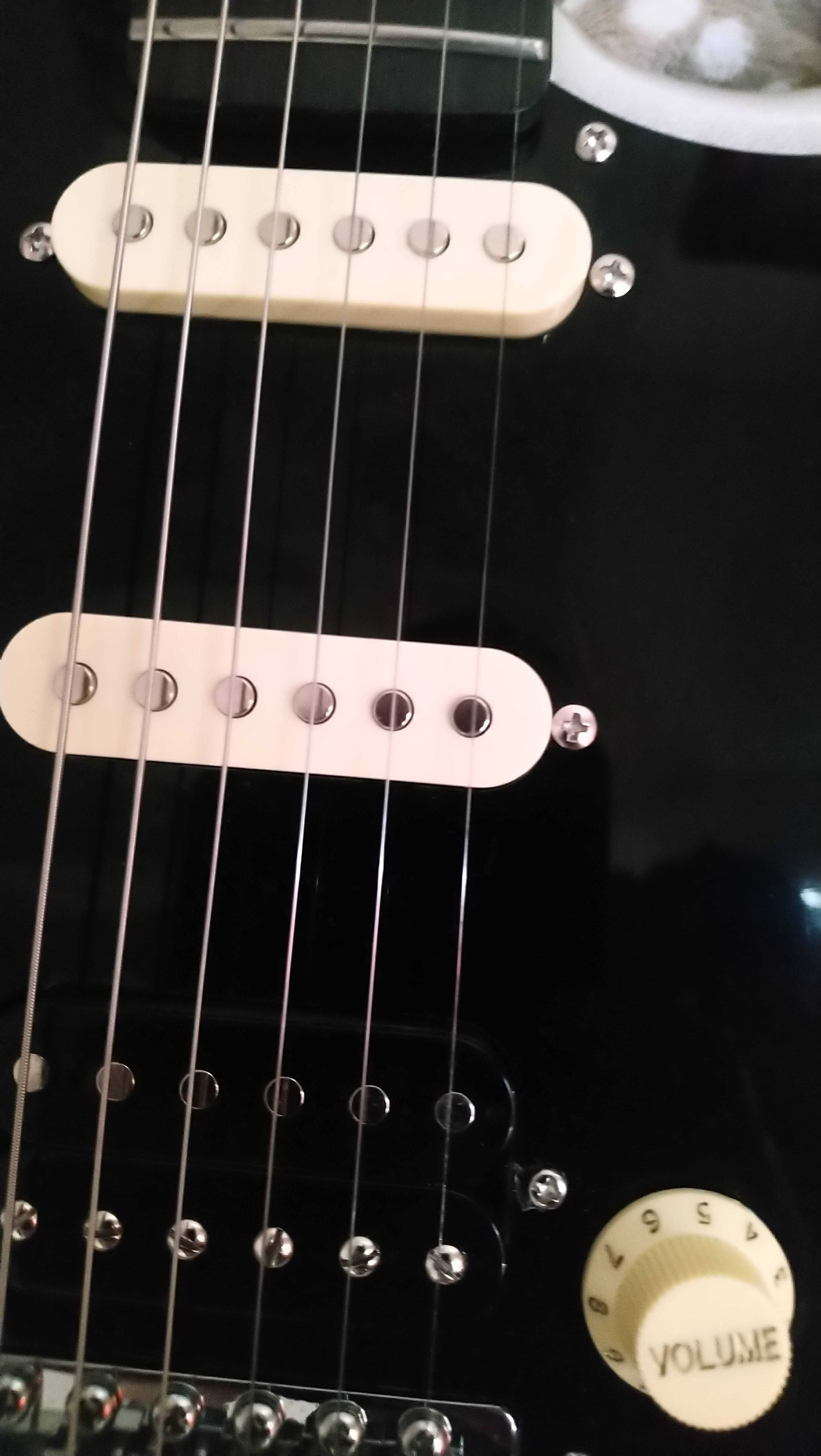 Sprzedam gitarę elektryczną mooer stratocaster