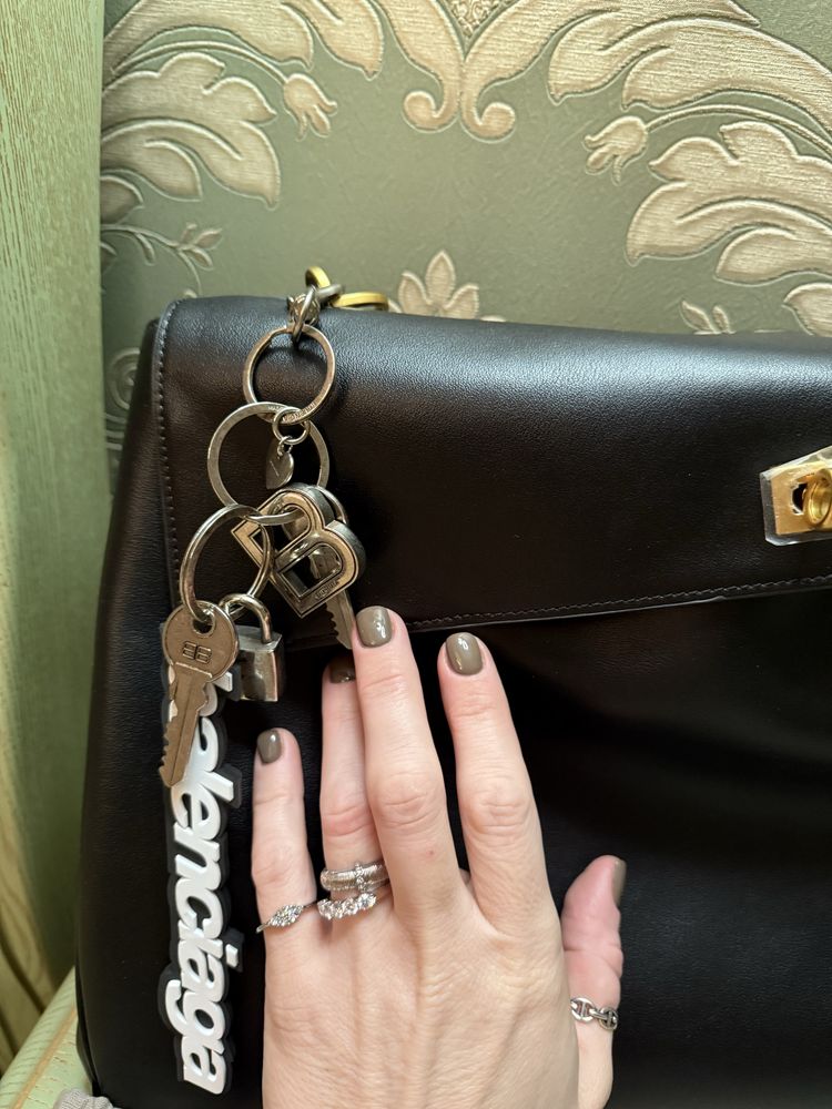 Balenciaga Rodeo Handbag Gold Buckle in Black