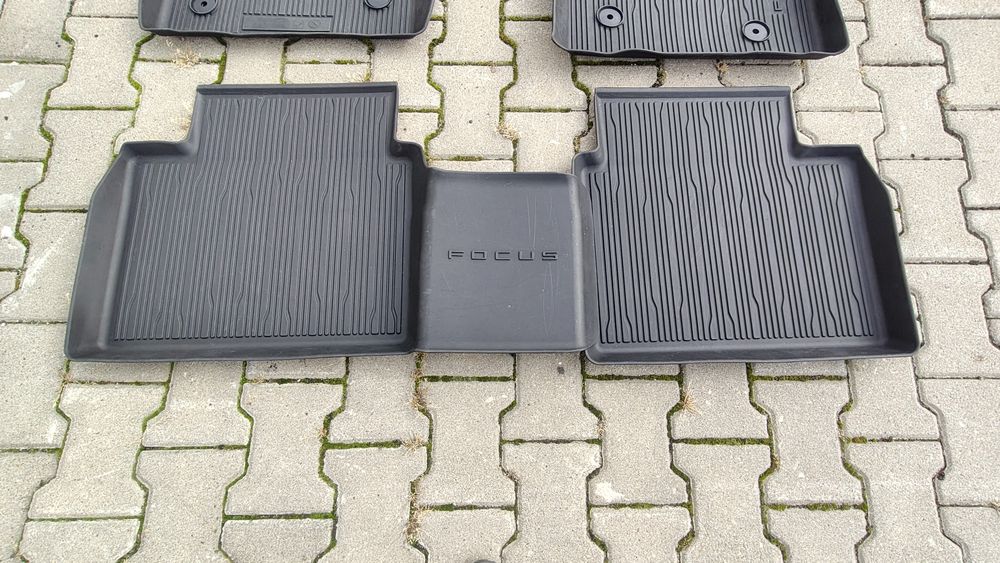 Dywaniki Ford Focus MK4