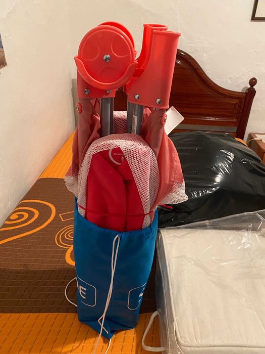 Cama de viagem Zippy e colchão de mola