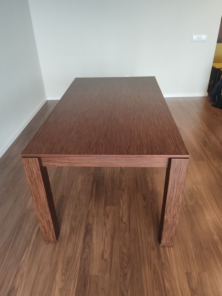Mesa de jantar para sala (medida 160X90)