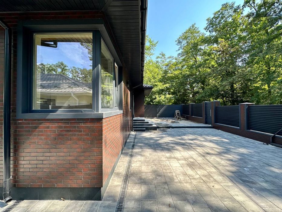 Одноповерховий будинок 160 м2 на 7 сотках, лісова Буча. Без комісії