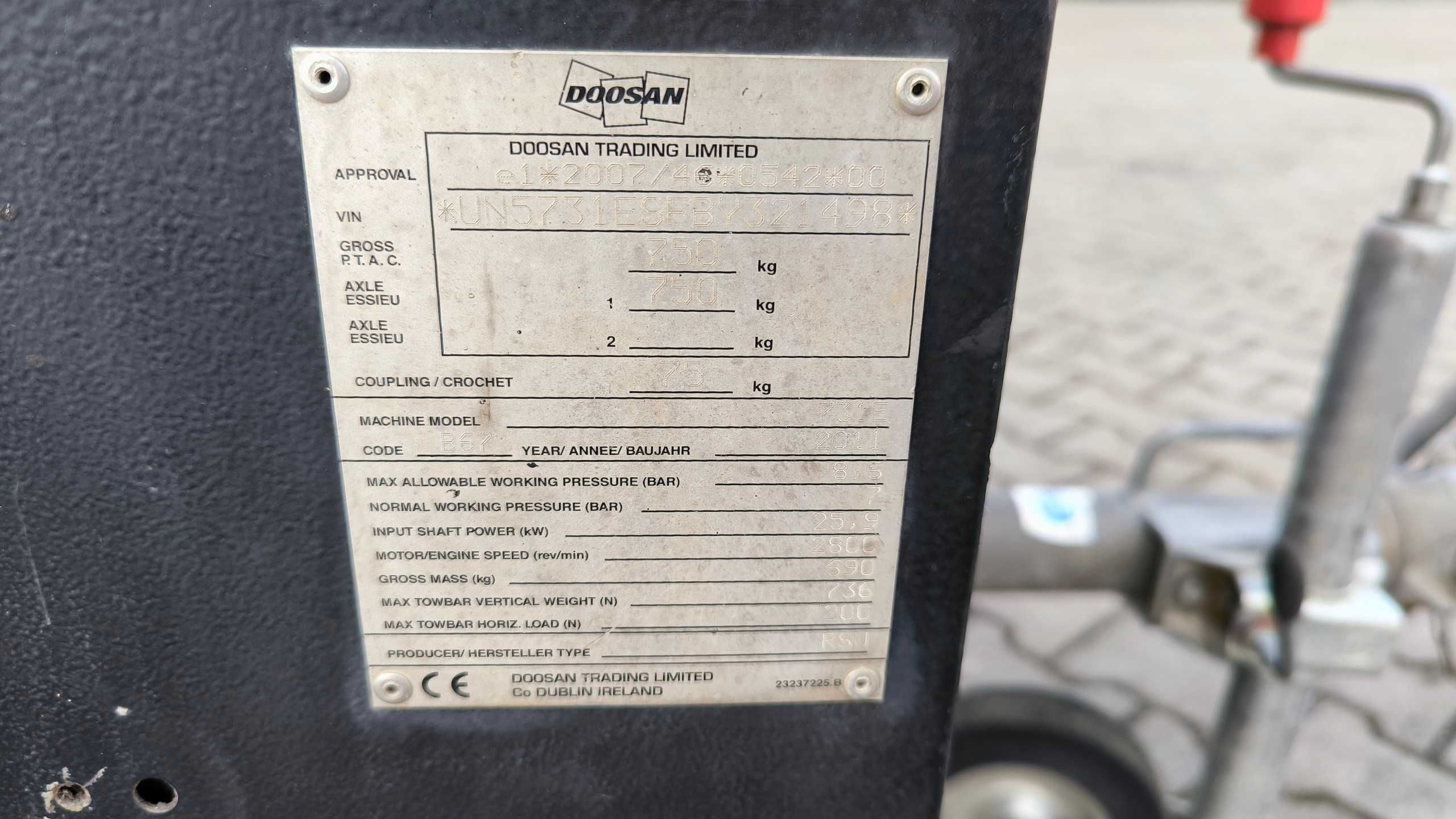 Kompresor śrubowy Doosan 731 E rok 2011 cena 22900 netto po serwisie