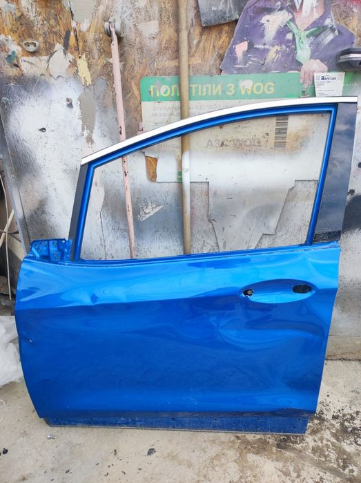 Двері передні ліві Chevrolet Bolt EV 22-24