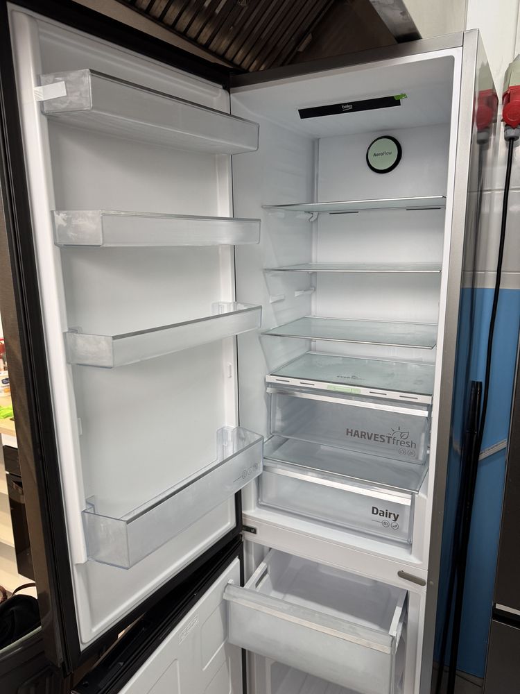 Lodówka BEKO B3RCNA404HXBR Beyond No frost 203.5cm