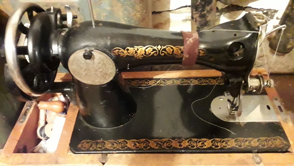 Швейная машинка ПМЗ им. Калинина, в хорошем состоянии