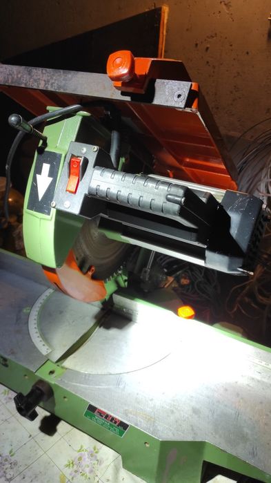 Станок для різання деревини