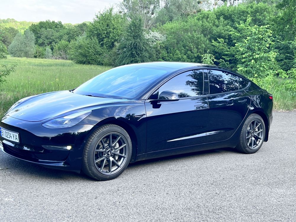 Tesla made 3 2021 рік 7 місяць