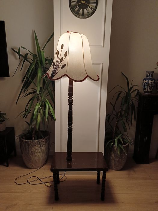 Lampka nocna ze stolikiem PRL sprawna duży klosz