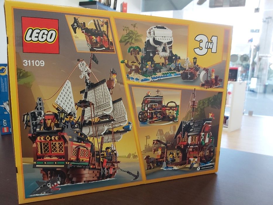 LEGO 31109 - Navio pirata (NOVO e SELADO)