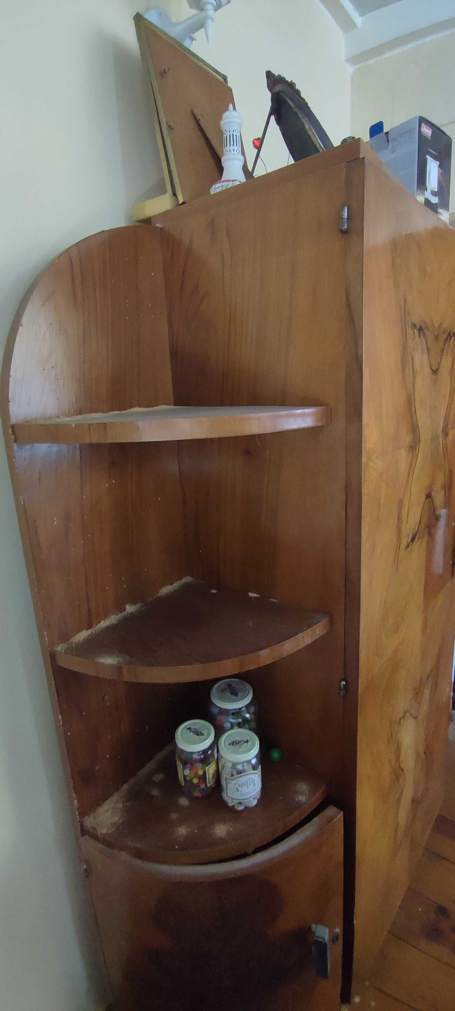 Mobiliário Vintage – Secretária, Aparador e Armário em Madeira Maciça
