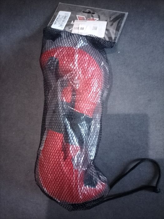 Продам перчатки для каратэ.