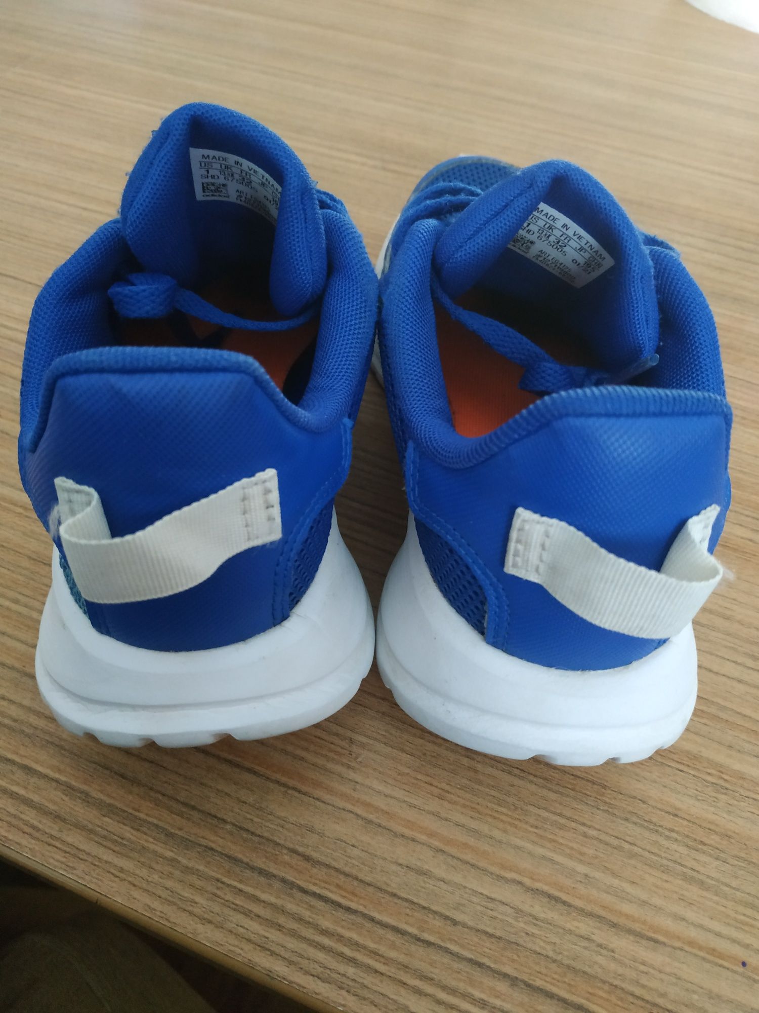 Buty Adidas r32, wkładka 19,5