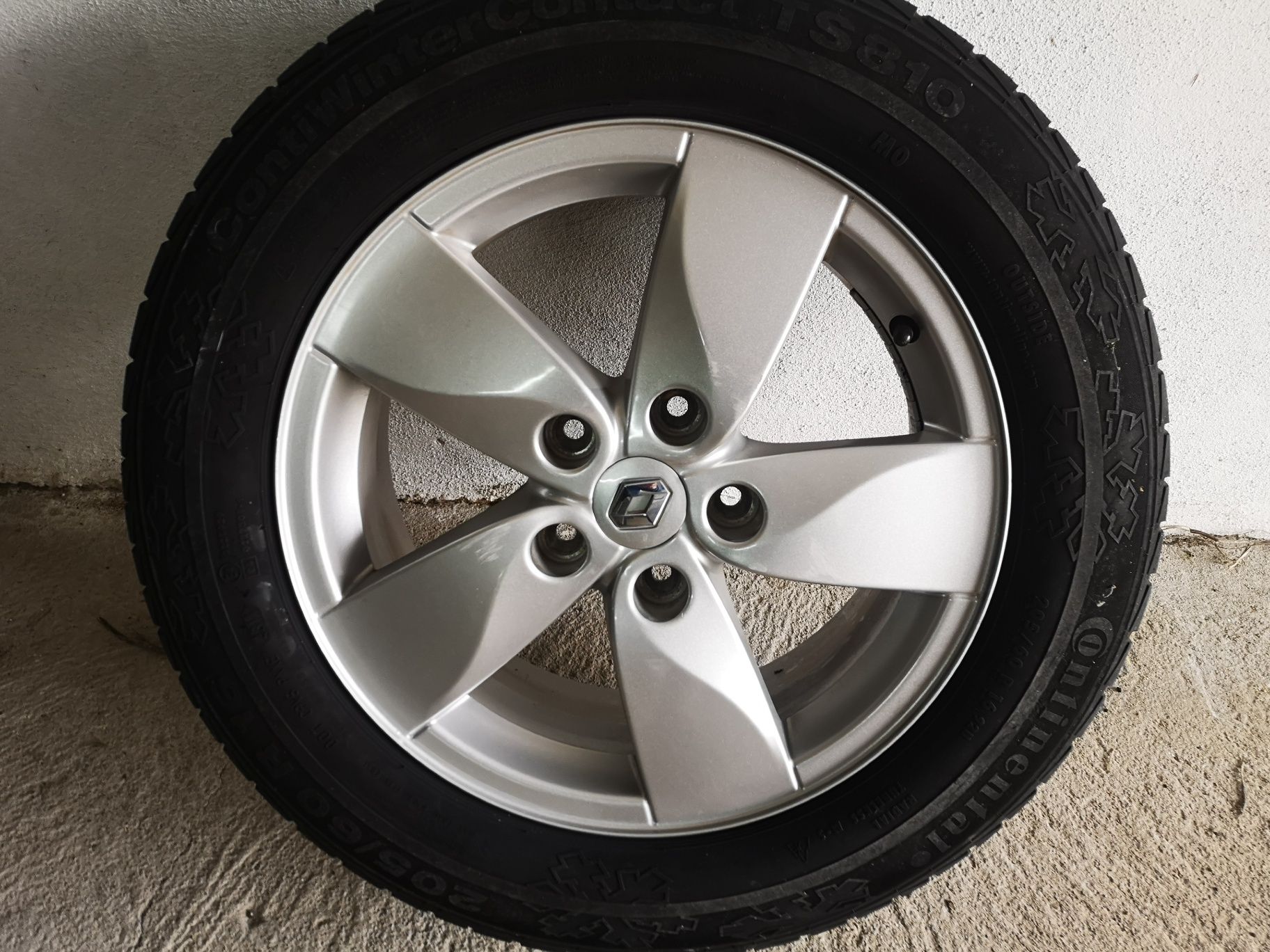 4 Jantes R 16 com pneus continental