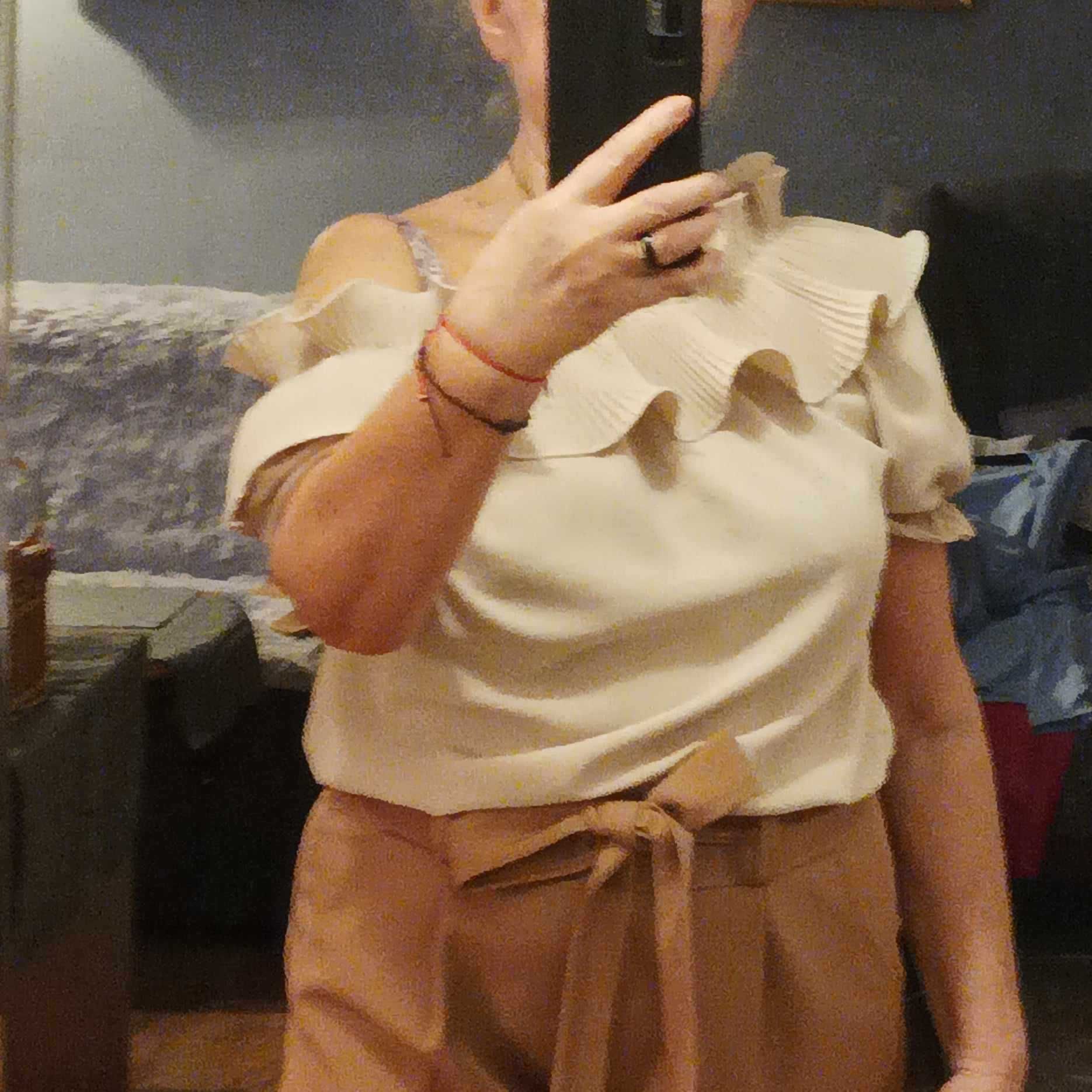 Bluzka damska hiszpanka beż.