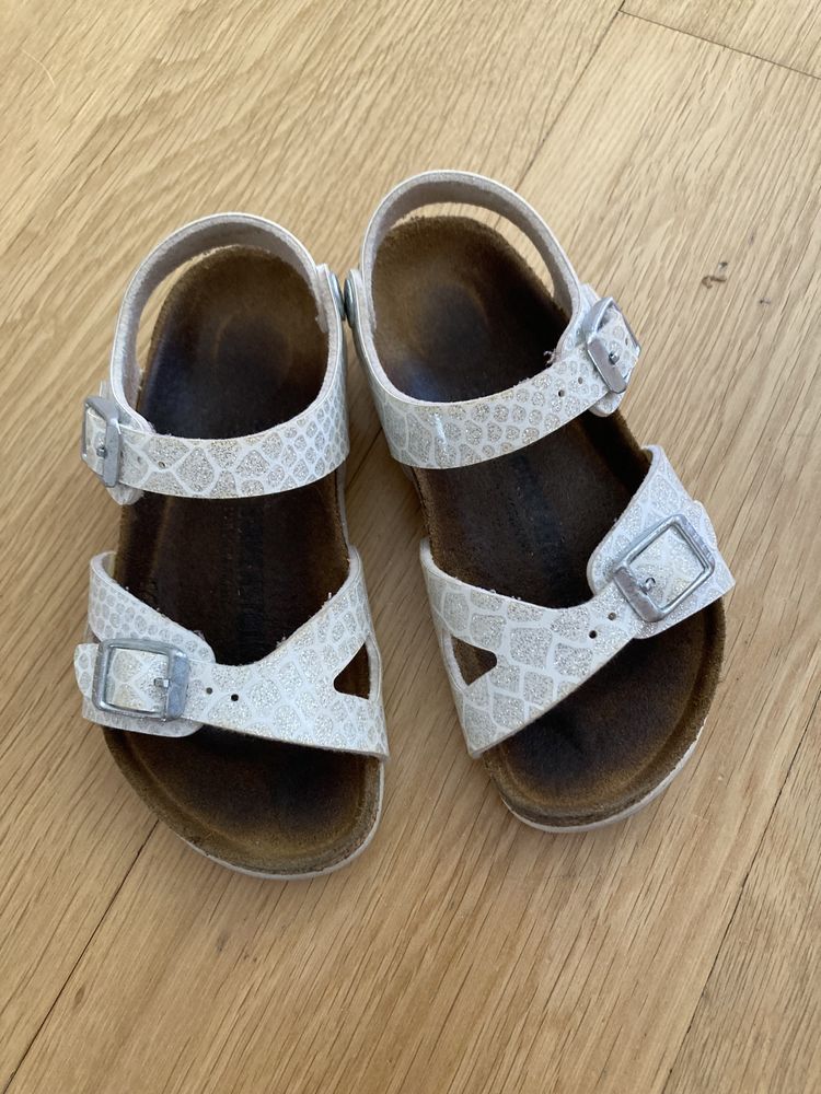 Sandália Birkenstock 26