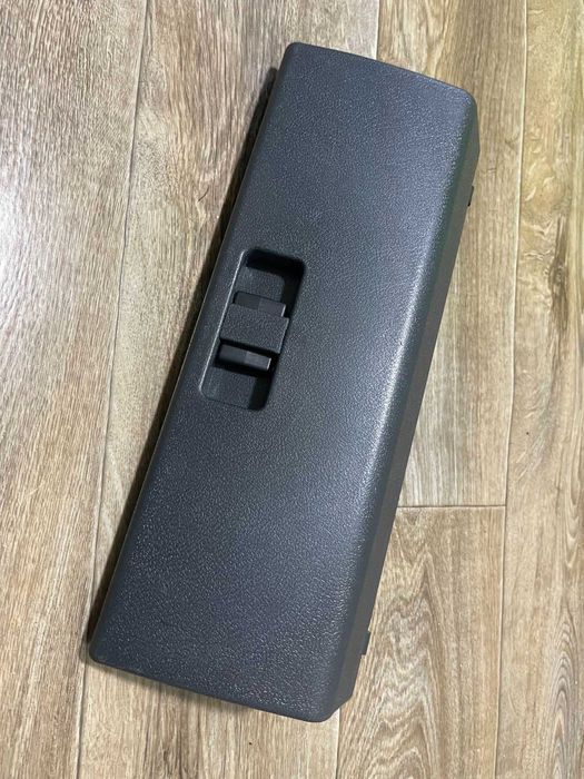 Крышка бардачка ваз 2108, 21099, 2109 в сборе (высокая панель)