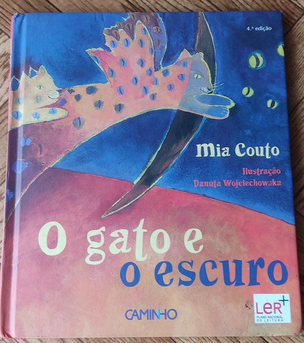 Livro "o gato e o escuro" de Mia Couto