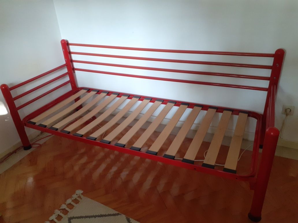 Cama sofá individual, com colchão e estrado 80x190cm
