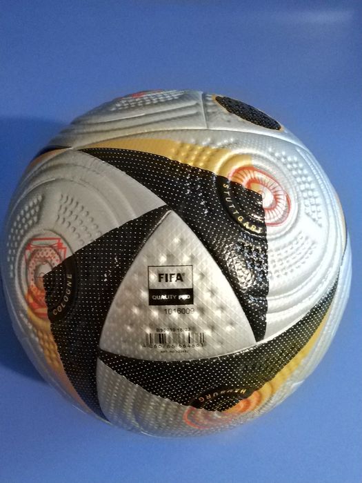 Офiцiйний  м'яч  EURO Final Pro Official Match Ball ,5 розмiр,425 грам
