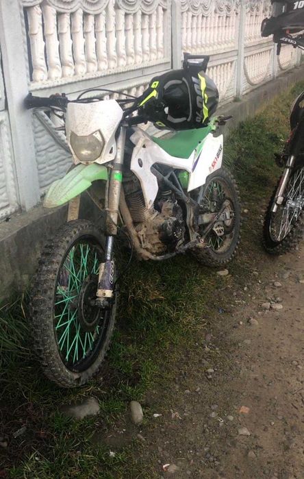 Продаю CRDX в гарному стані на повному ходу