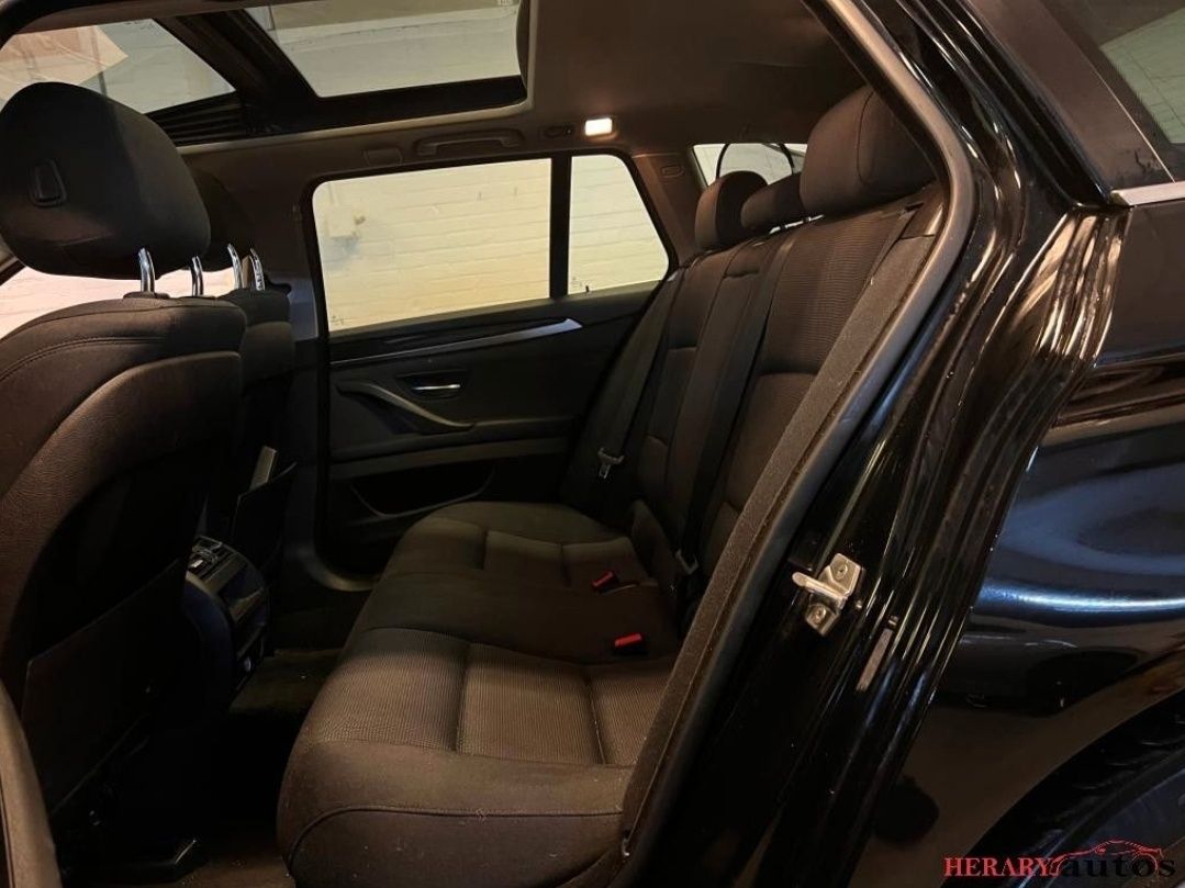 BMW 520d caixa automática co. Teto panorâmico