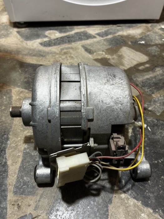 Мотори на пральну машину Запчастини розбор