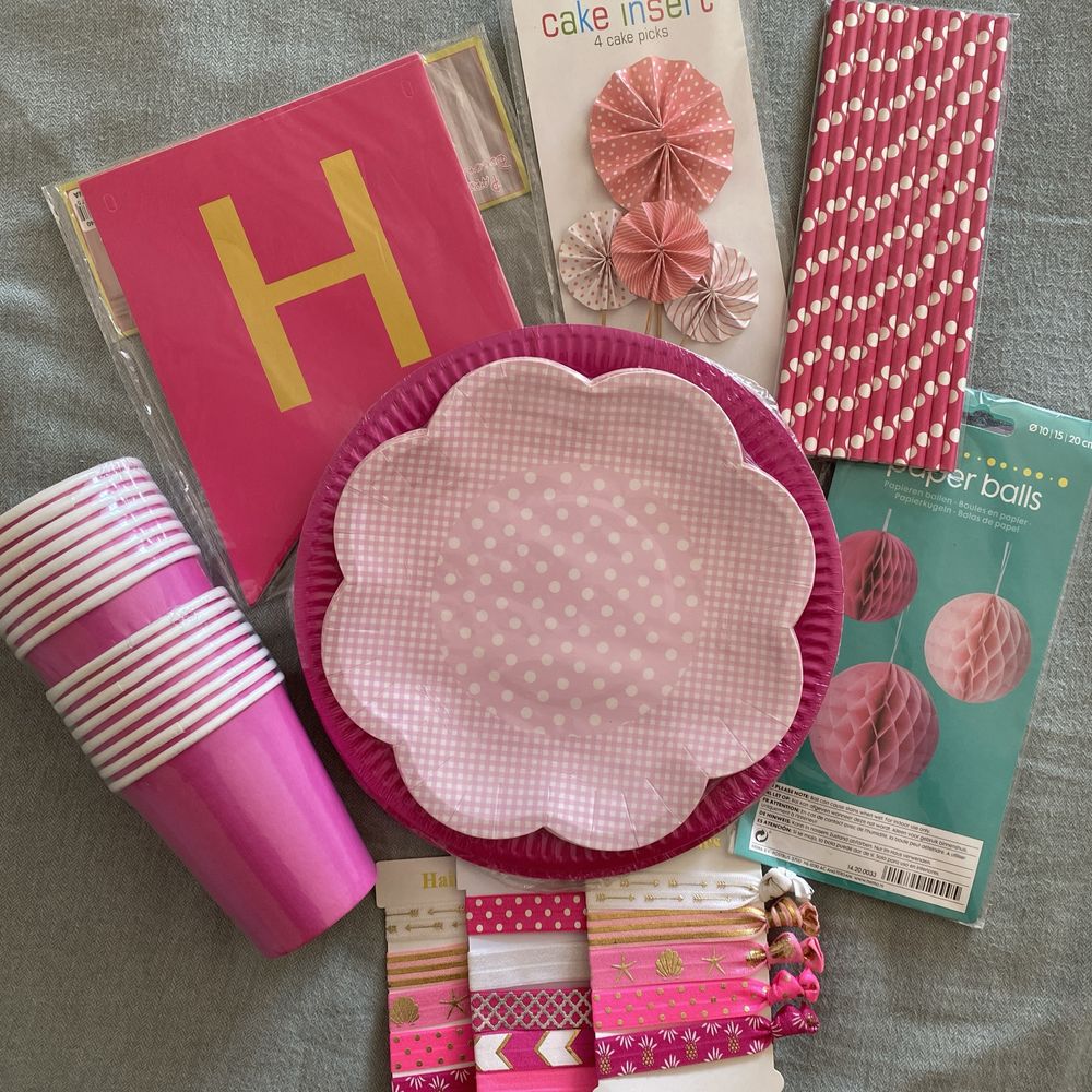 Diversos kits de festa (dourado, preto&branco, iridescente, craft, etc