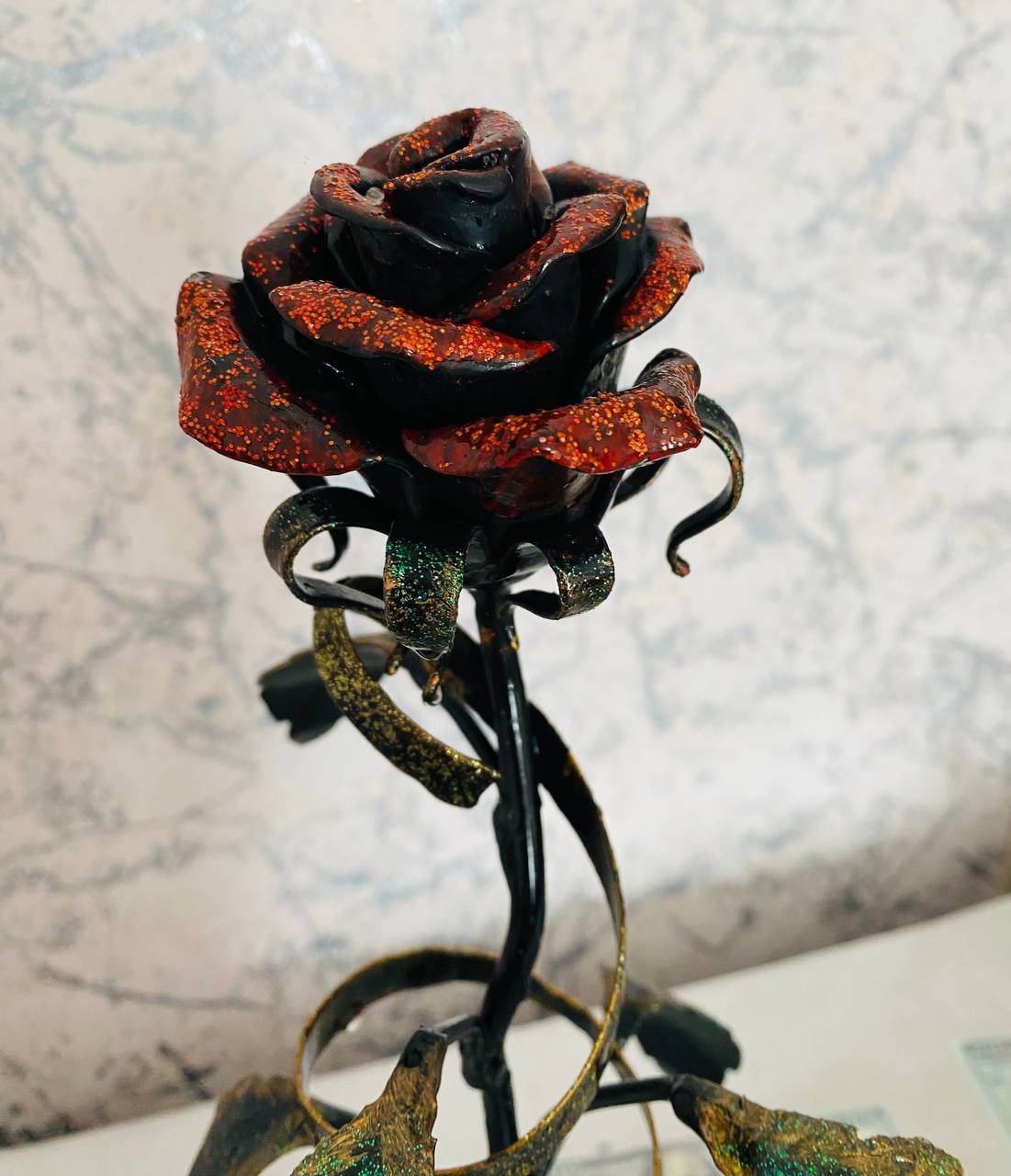 Роза сувенір  кована з металу ручної роботи.