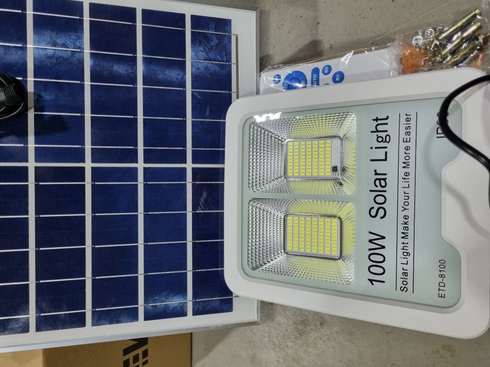 Lampa solarna VÖGLER GmBh 100W neutral, sensor zmierzchu