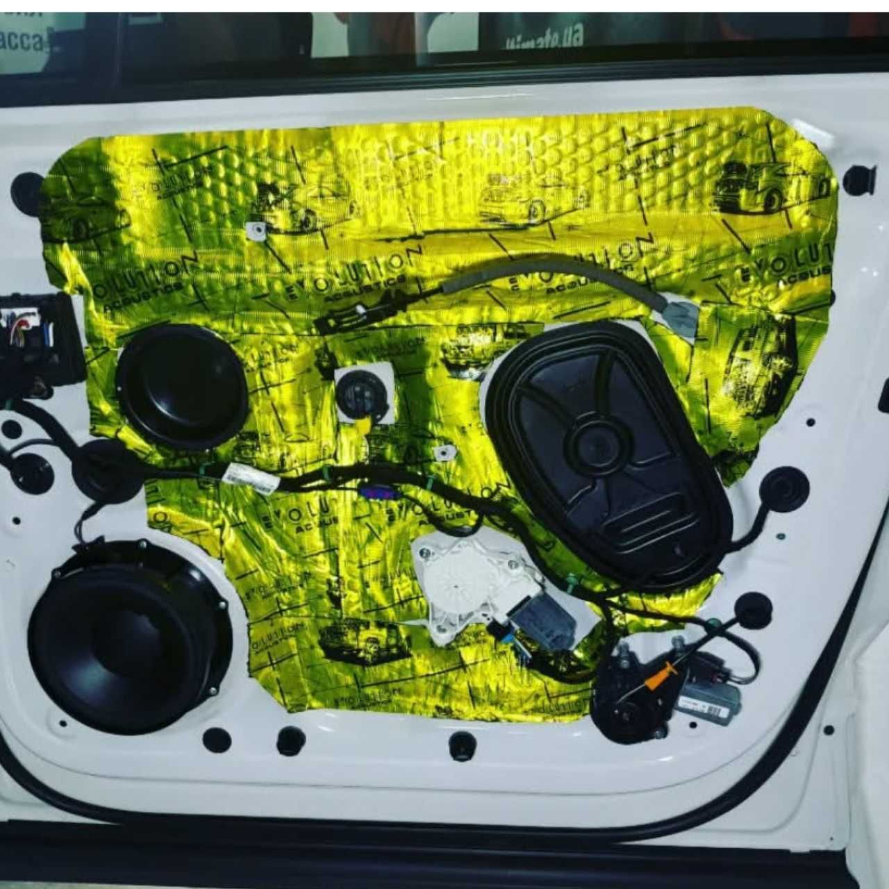Шумоизоляция Авто Acoustics EVOLUTION 2 мм лист 70х50 см Фольга 200 мк