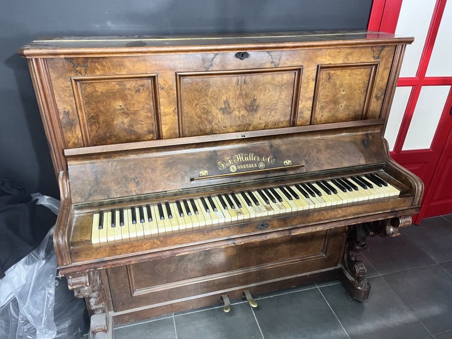 Піаніно Dresden, піаніно