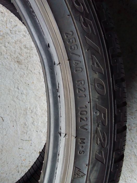 Cena za 4 Opony zimowe 255/40r21 PIRELLI