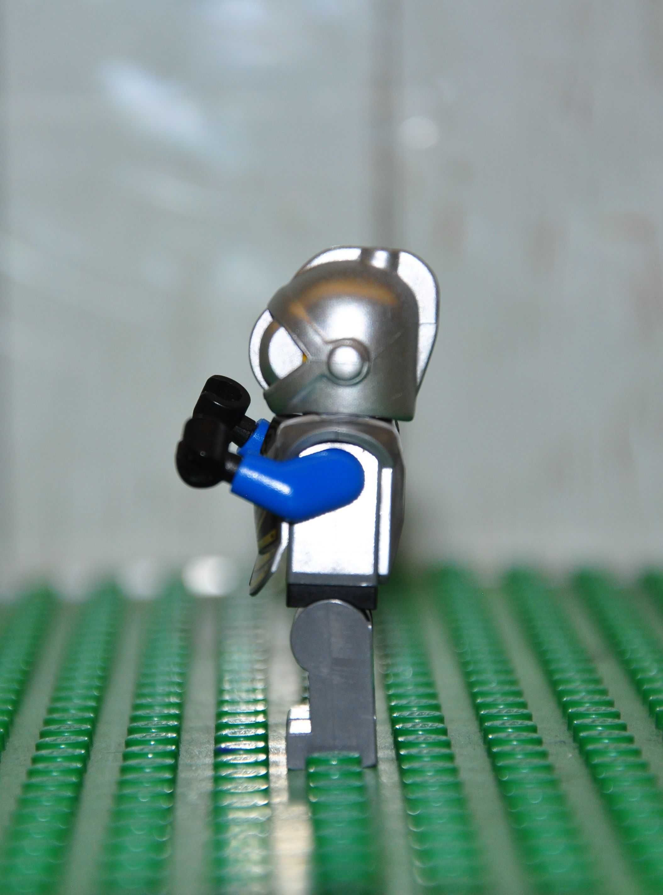F0842. Figurka LEGO Castle - cas523 Castle - King's Knight Armor