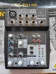 Mikser estradowy BEHRINGER XENYX 502
