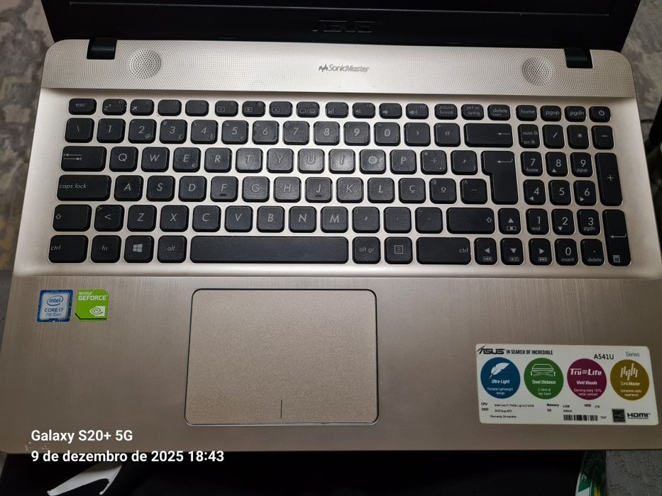 Portatil Asus A541U